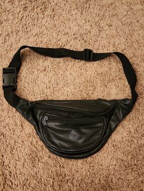 Vintage Unbranded Black Leather Belt Bag Bum Pack Travel Hip Pouch